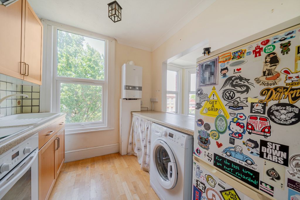 Property photo 3 of 15 1484167-12-6A3d61...