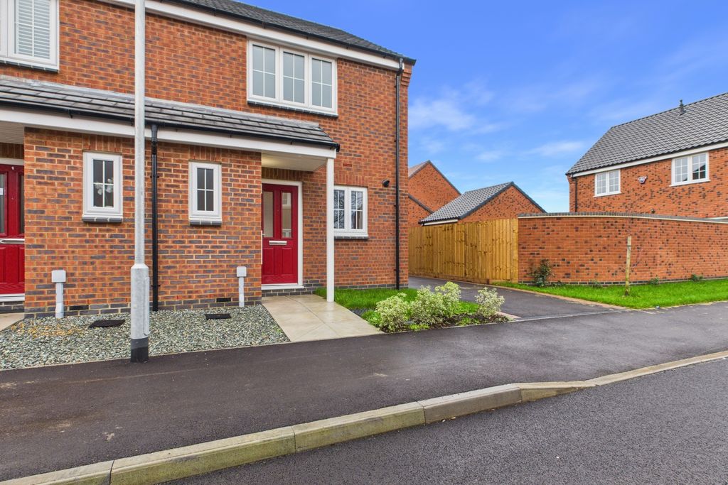 Property photo 2 of 20