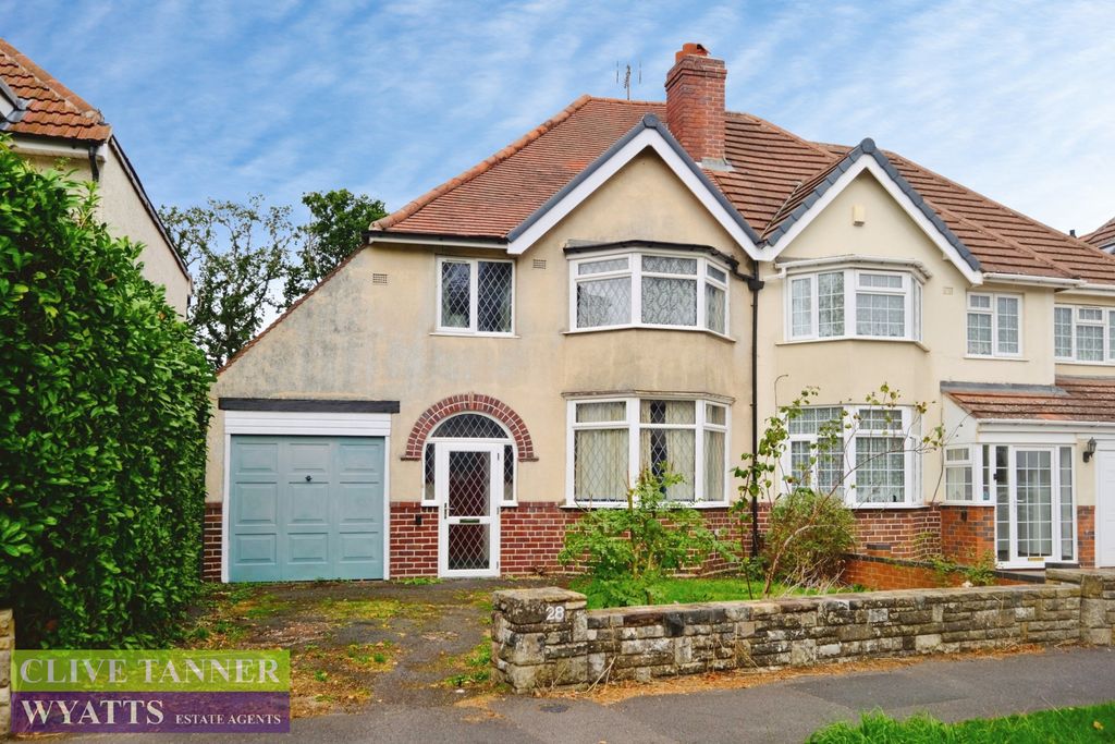 Property photo 1 of 10 28 Wycome Road