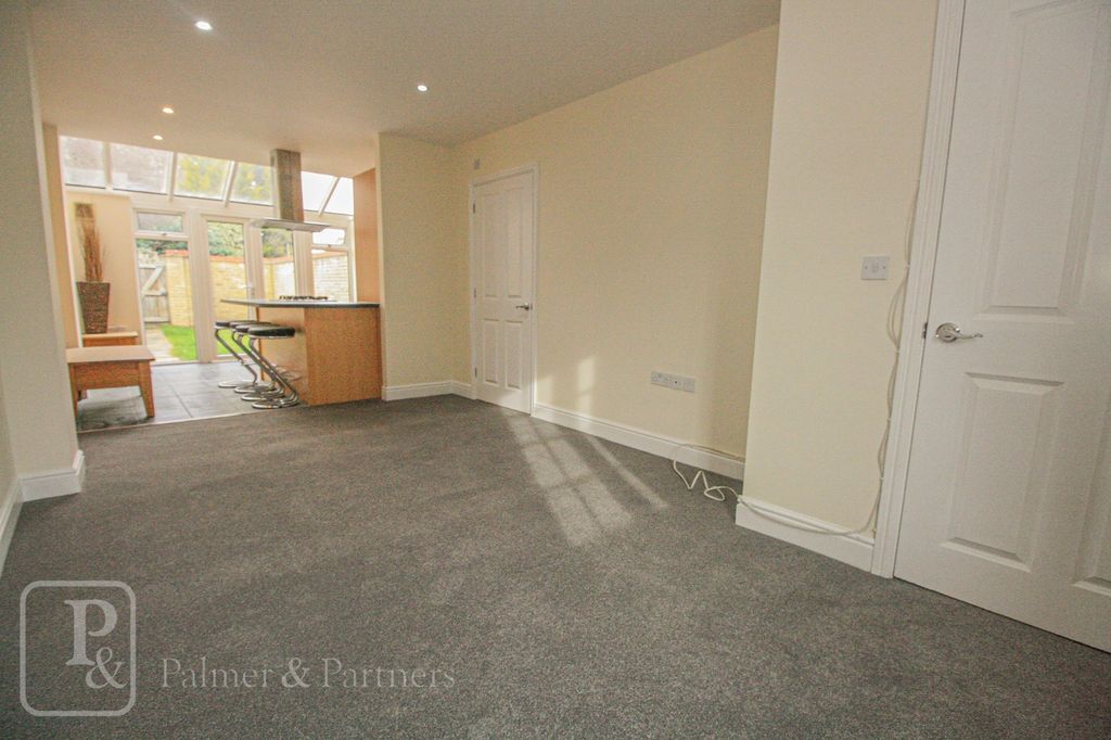 Property photo 2 of 14 Picture No. 18