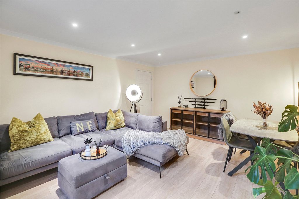 Property photo 2 of 14 Picture No. 08