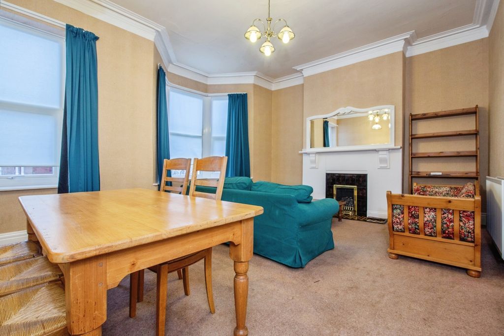 Property photo 2 of 19 Pbox-Img.Jpg