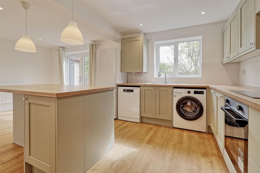 Property photo 2 of 23 Kitchen 2.Jpg