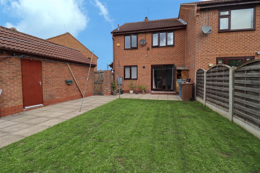 Property photo 2 of 17 Rear Garden