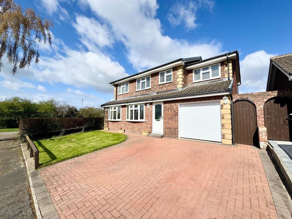 Property photo 1 of 28