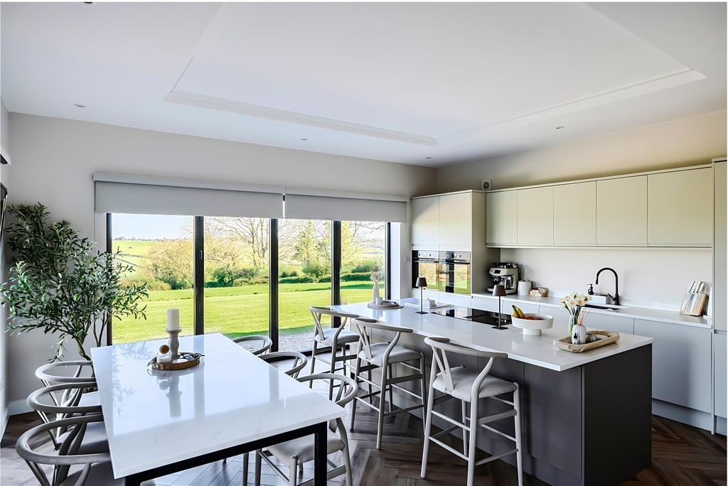 Property photo 3 of 22 1437135-19-69ce9A7Dd8B4c.Jpg