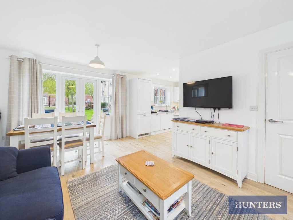 Property photo 3 of 19 Living Area