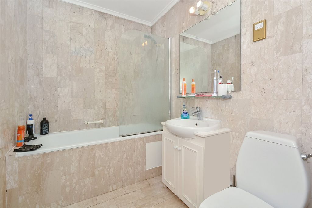 Property photo 3 of 9