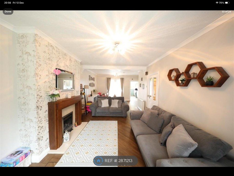 Property photo 2 of 25