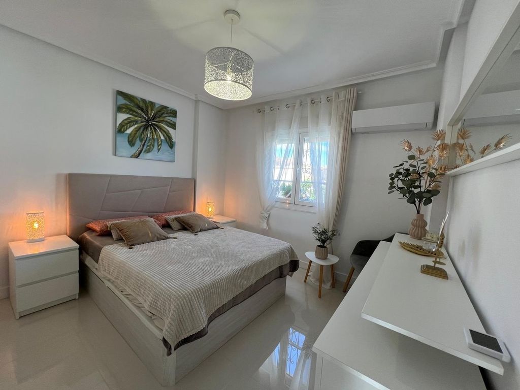 Property photo 2 of 29