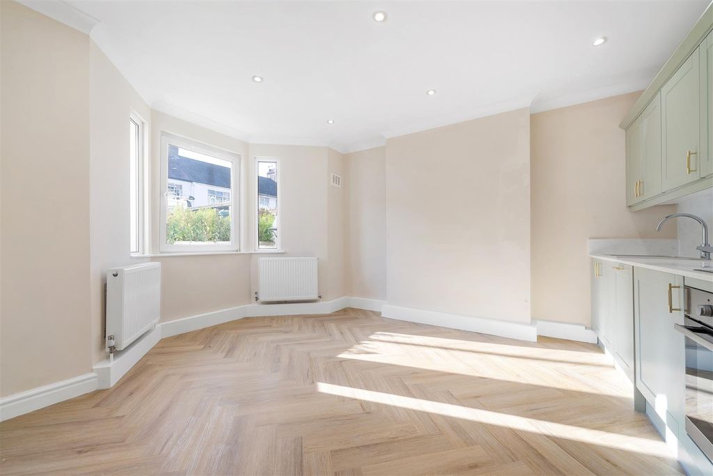 Property photo 2 of 12 Mosslea Road-2.Jpg