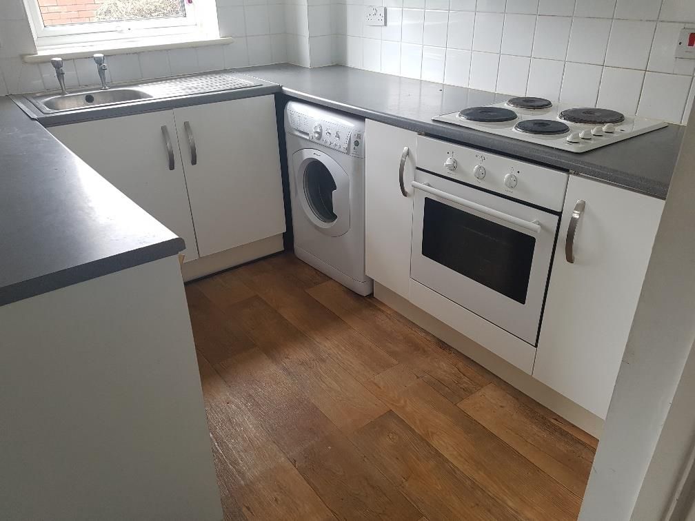 Property photo 1 of 4 Kitchen