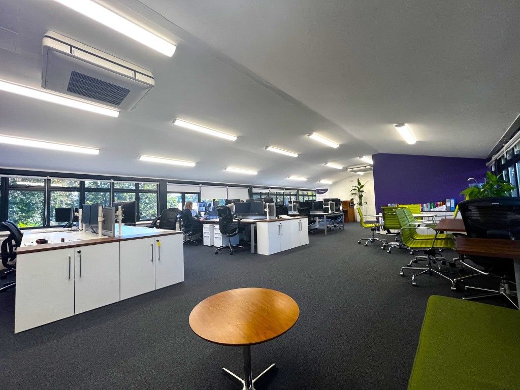 Property photo 2 of 6 Photo 4