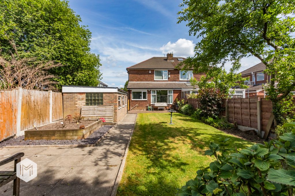Property photo 1 of 21 Picture No. 16