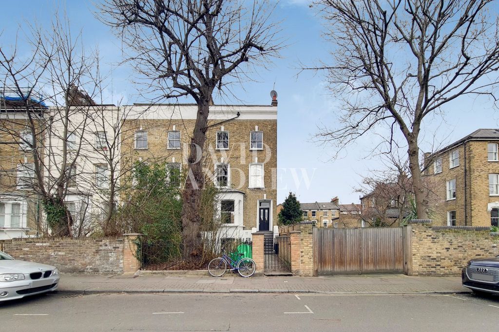Property photo 3 of 15
