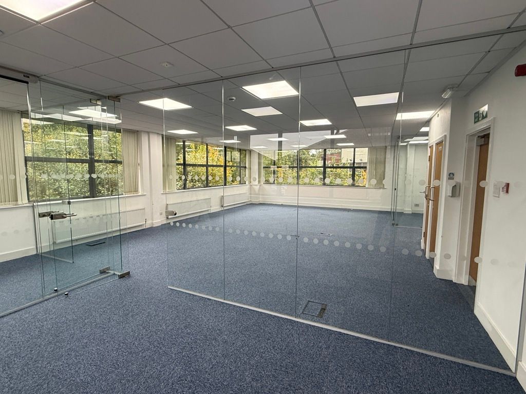 Property photo 2 of 5 Photo 4