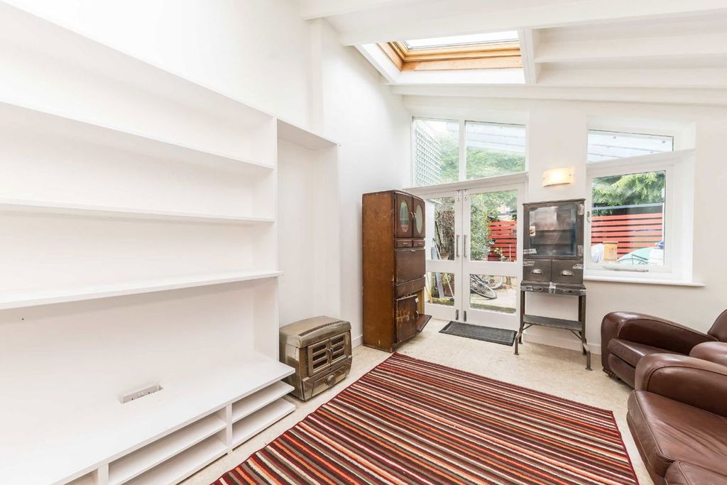 Property photo 2 of 4
