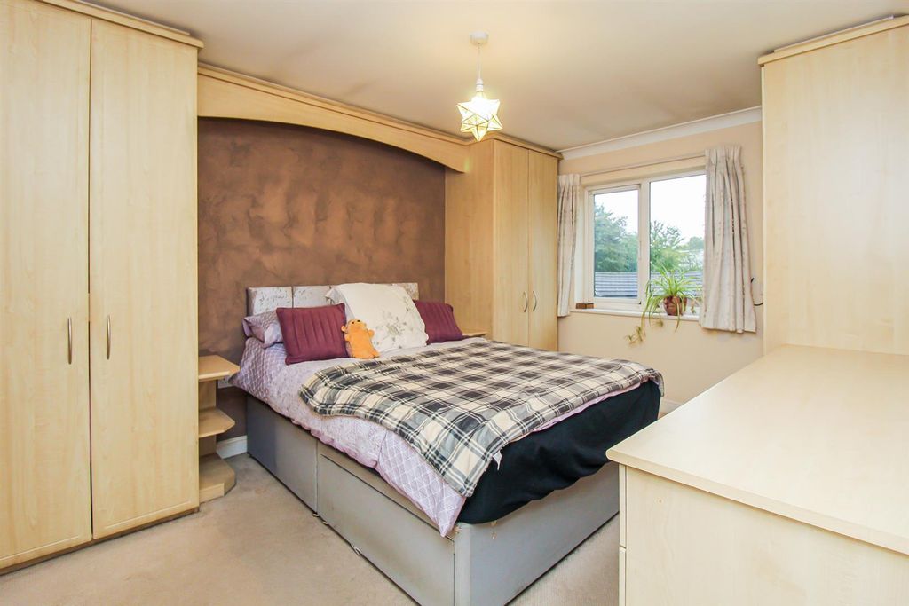 Property photo 3 of 17 Bedroom One