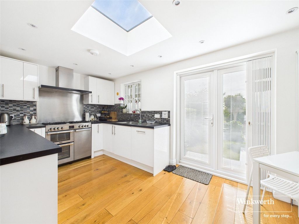 Property photo 2 of 15 Kitchen