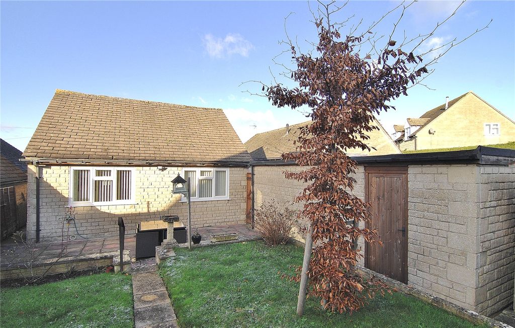 Property photo 2 of 14 Picture No. 16