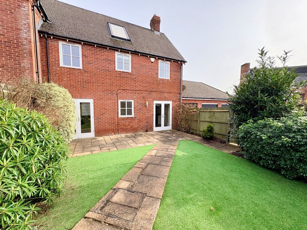 Property photo 2 of 7 Photo