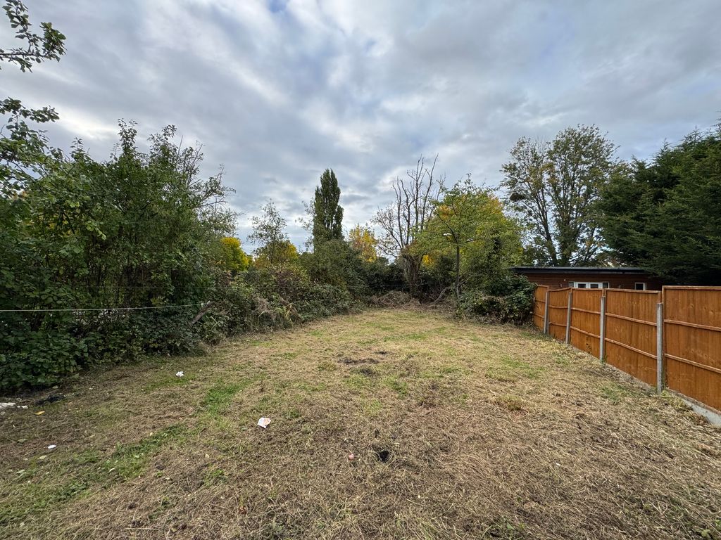 Property photo 2 of 3