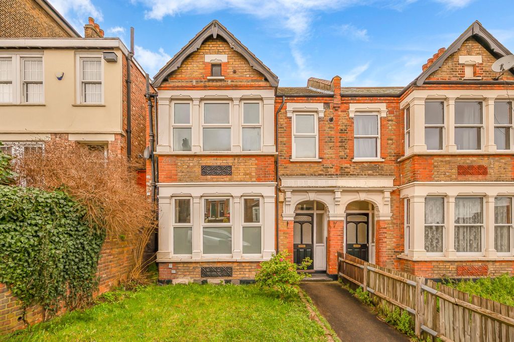 Property photo 3 of 15