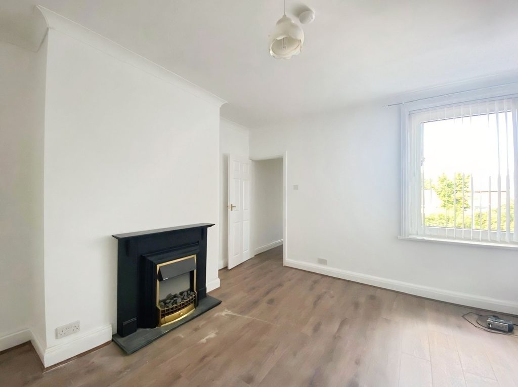 Property photo 2 of 20 5381193
