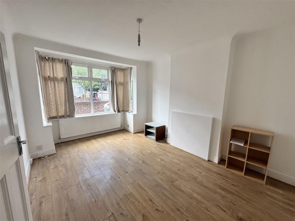 Property photo 3 of 10 Living Room