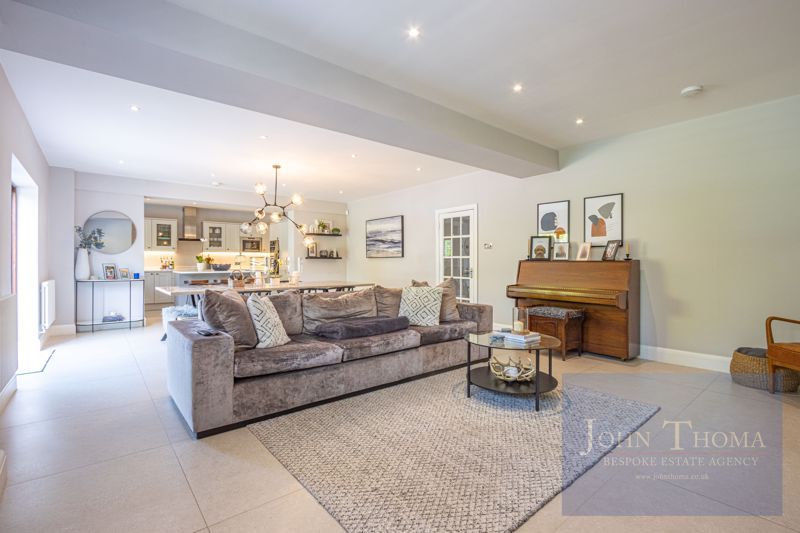 Property photo 3 of 33 Photo 3