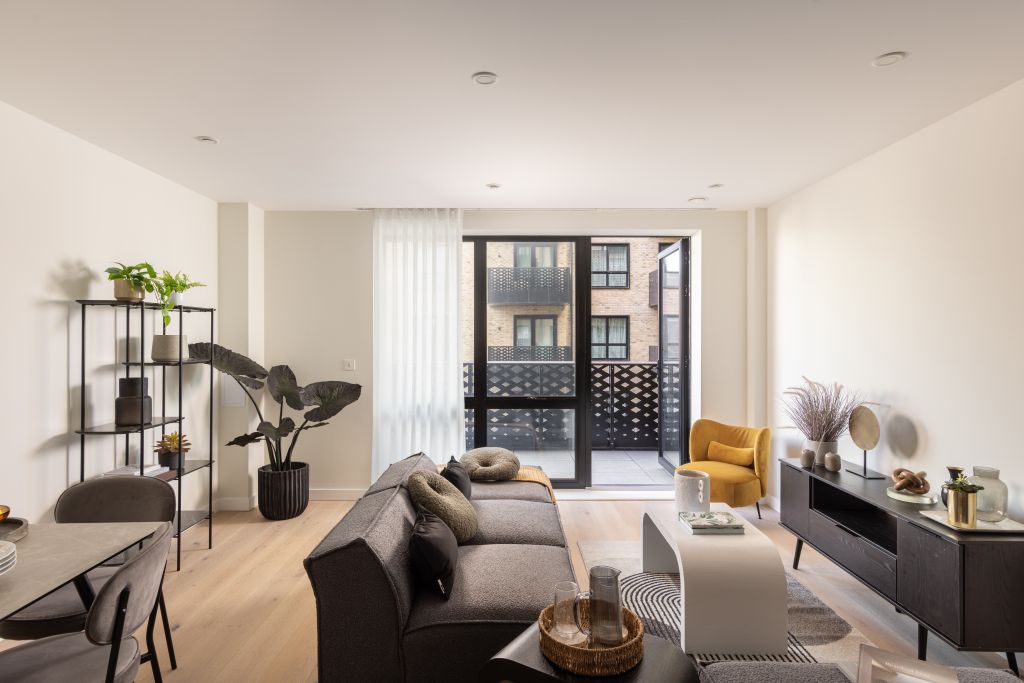 Property photo 2 of 12