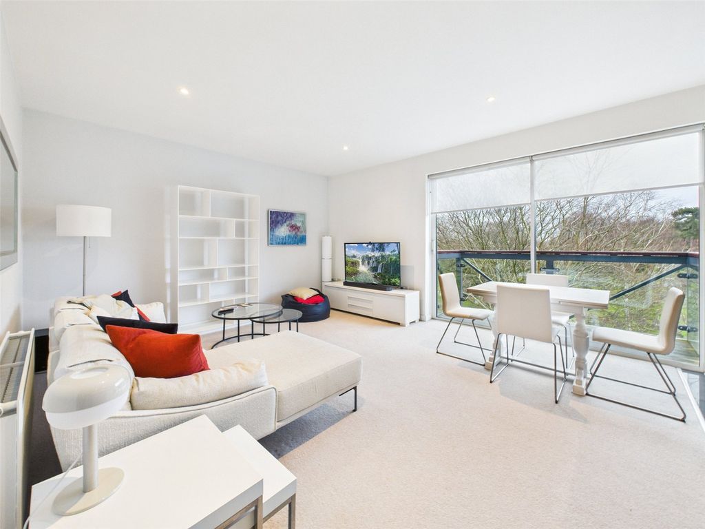 Property photo 2 of 13 Picture 2