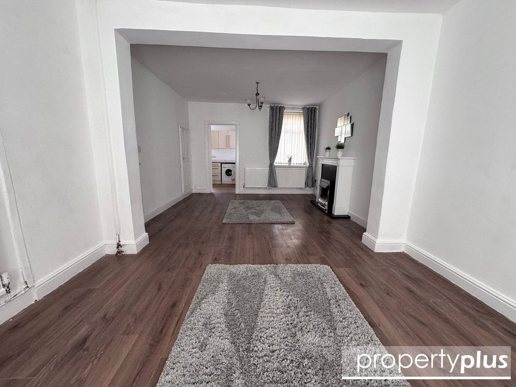 Property photo 2 of 13 Picture No. 09