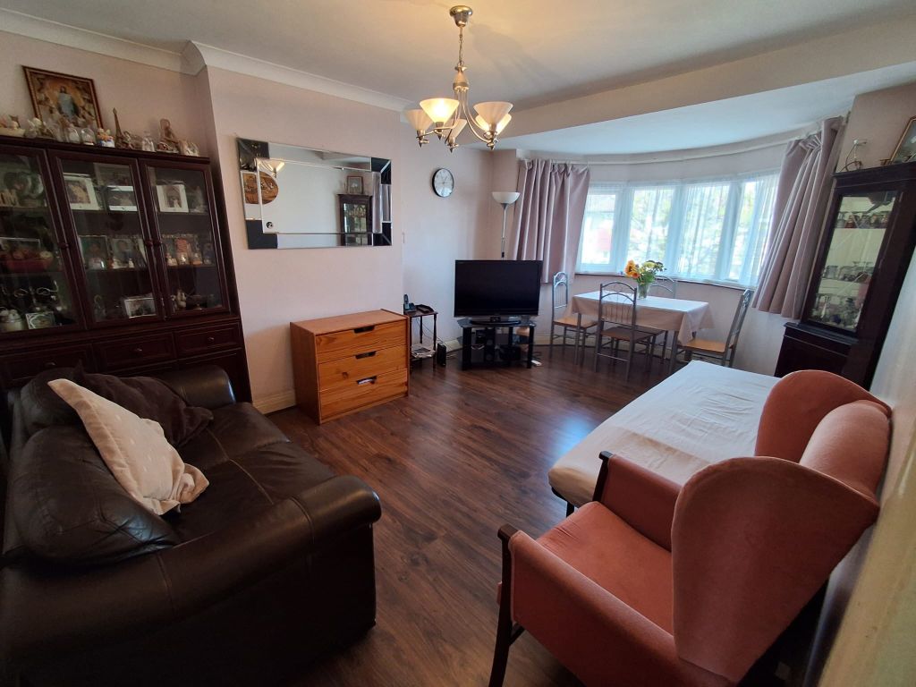 Property photo 2 of 6