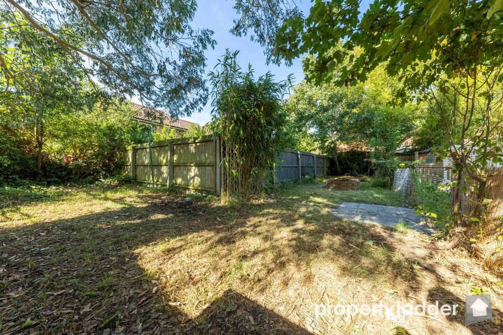 Property photo 2 of 11 Pl-8