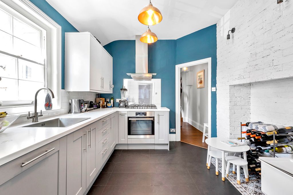 Property photo 2 of 6