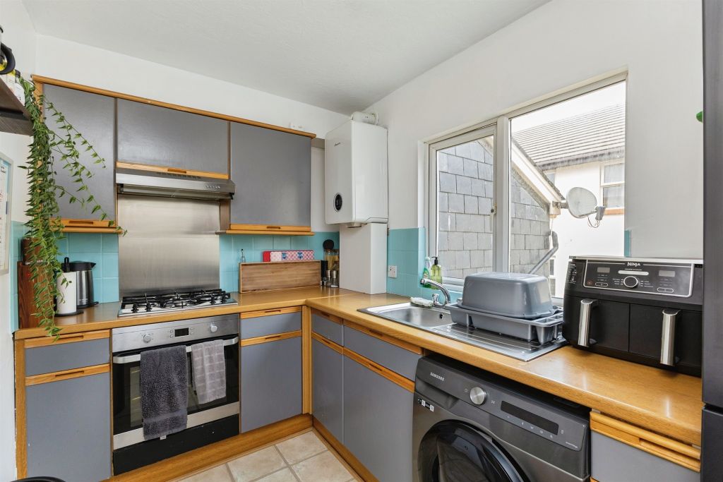 Property photo 3 of 16