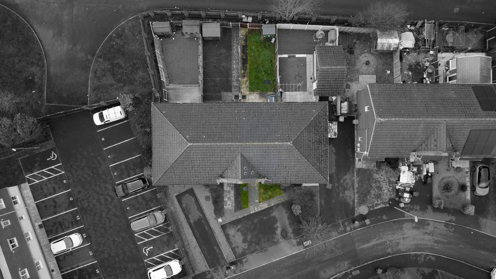 Property photo 3 of 24