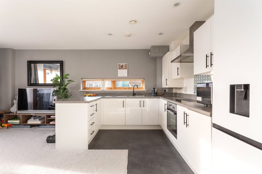 Property photo 3 of 10 Picture No. 09