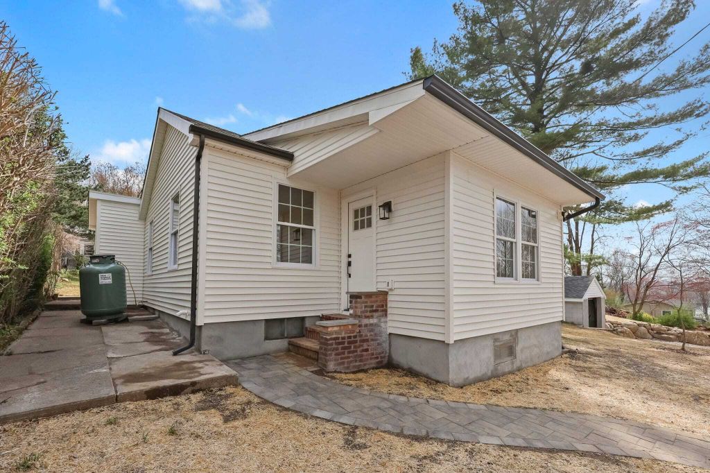 Property photo 1 of 30