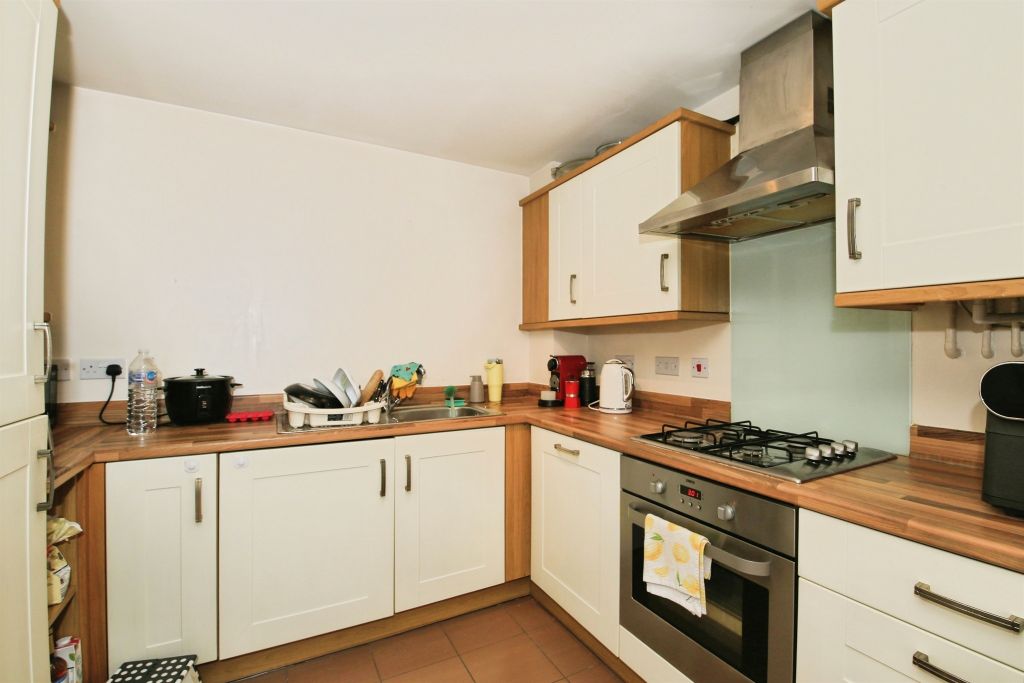 Property photo 2 of 17