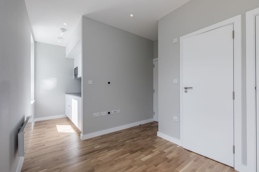 Property photo 3 of 11 Bedroom