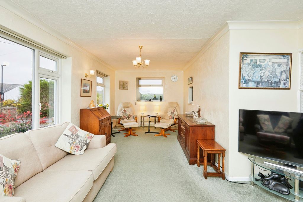 Property photo 2 of 17 Photography