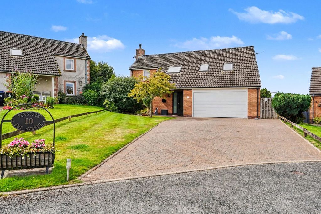 Property photo 1 of 40