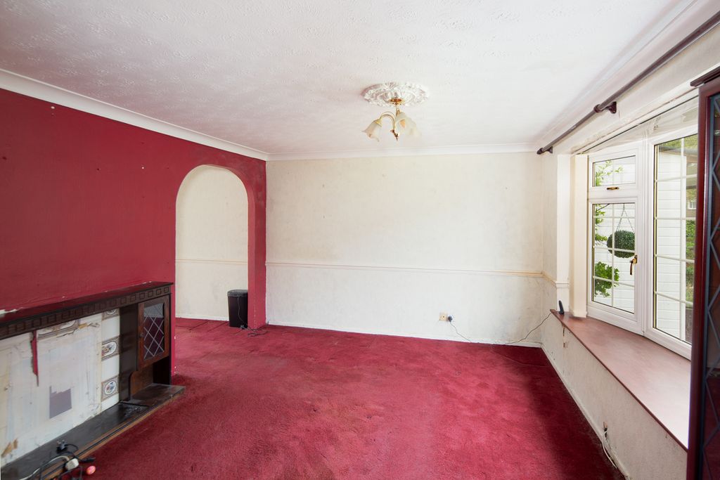 Property photo 3 of 16 Living Room