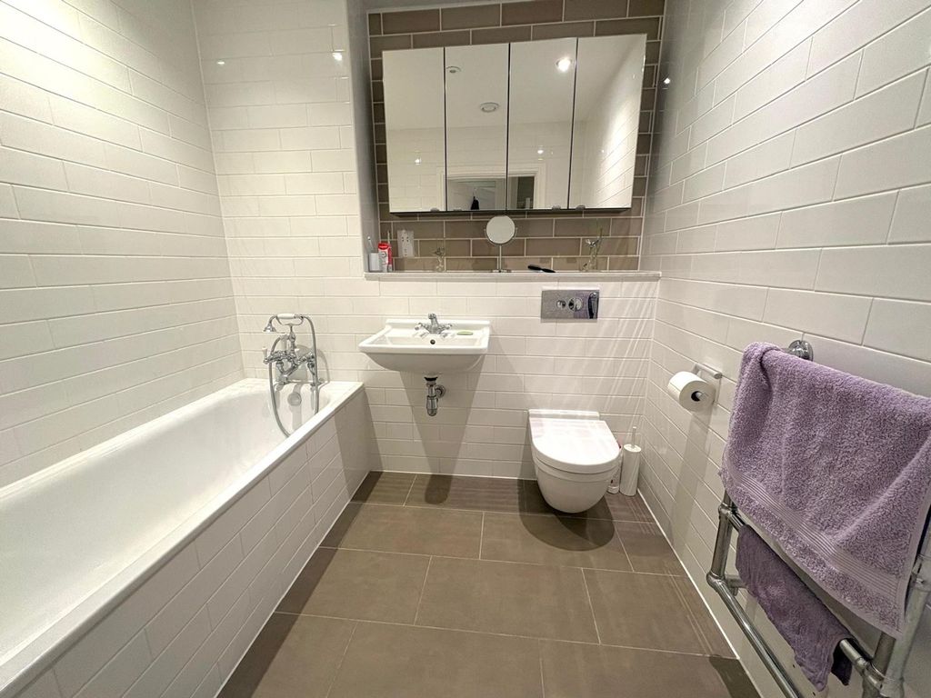 Additional image 8 of 2 bed flat for saleOld Maltings Approach, Melton IP12