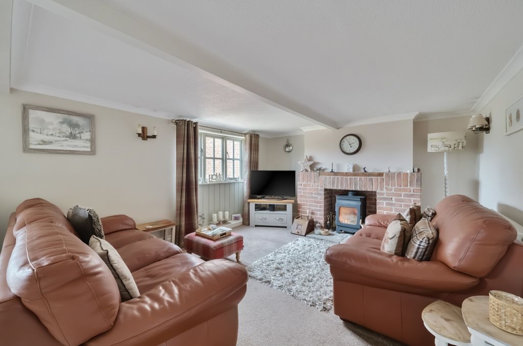 Property photo 3 of 26 1248186 (2)