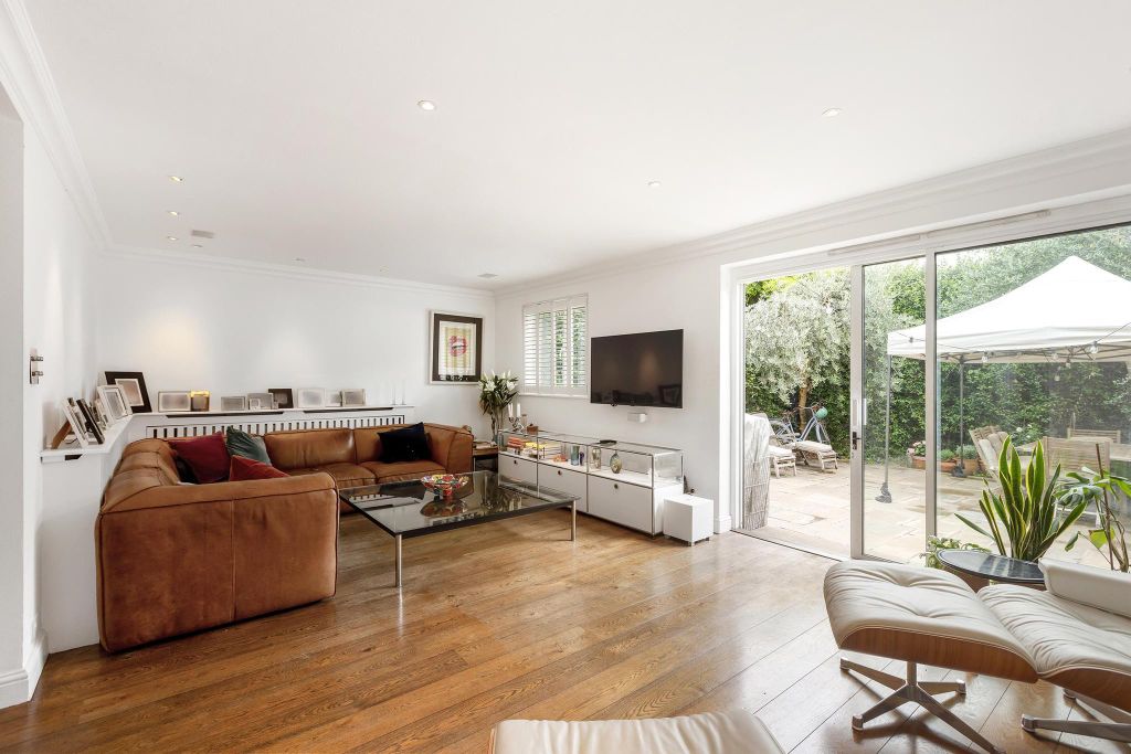 Property photo 2 of 17 Image