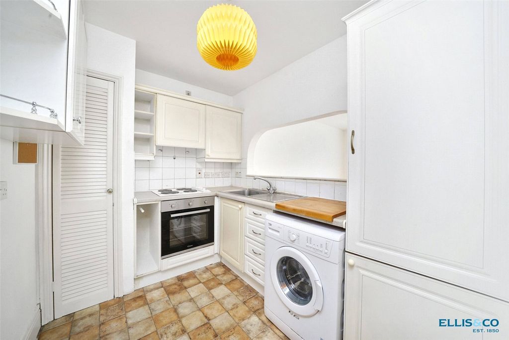 Property photo 3 of 11 Picture No. 26