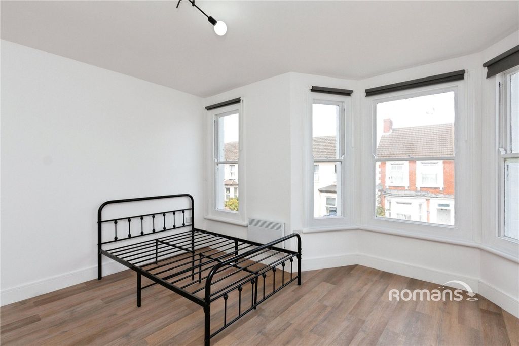 Property photo 1 of 8 Picture No. 09